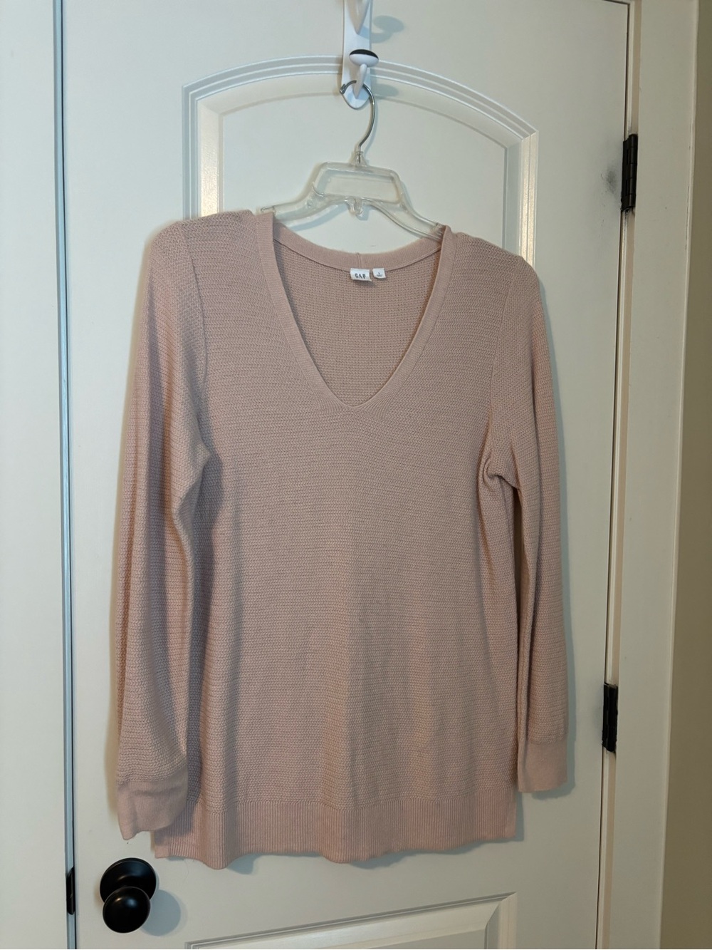 GAP Long Sleeve V-Neck Knit Top - Blush Pink